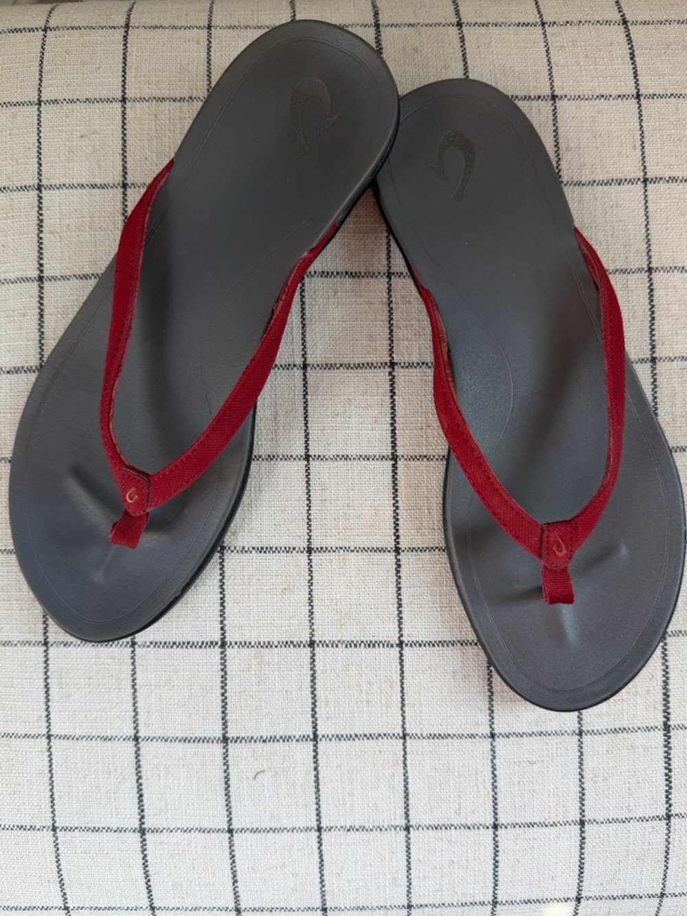 OluKai Women's Gray Sandals with Red Straps